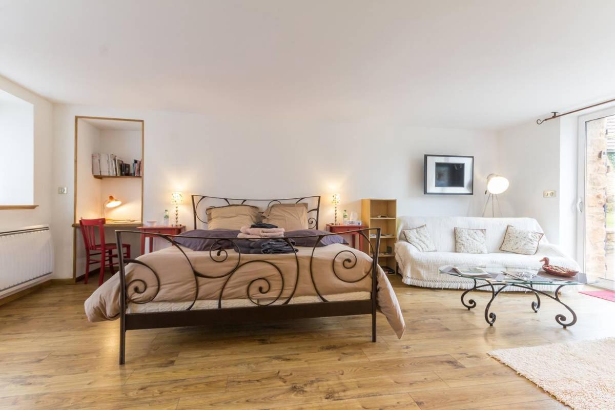 L'Escale Du Banquet Bed & Breakfast Mhère Екстериор снимка