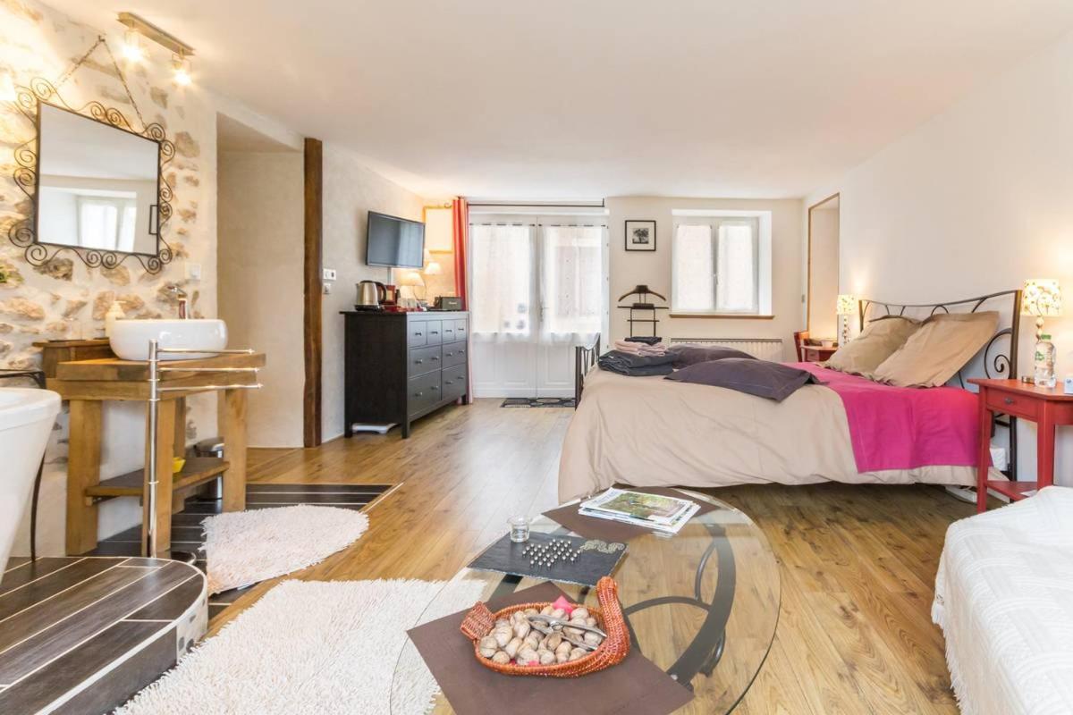L'Escale Du Banquet Bed & Breakfast Mhère Екстериор снимка